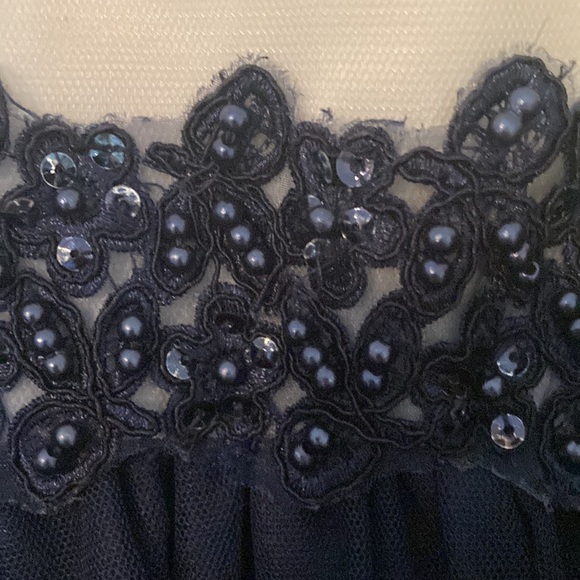 Rare Edition elegant formal dress. Size 5T. Excellent condition. - Picture 2 of 5